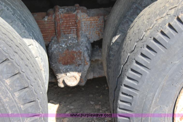 image for item J4343 1972 Ford 9000 oil distributor