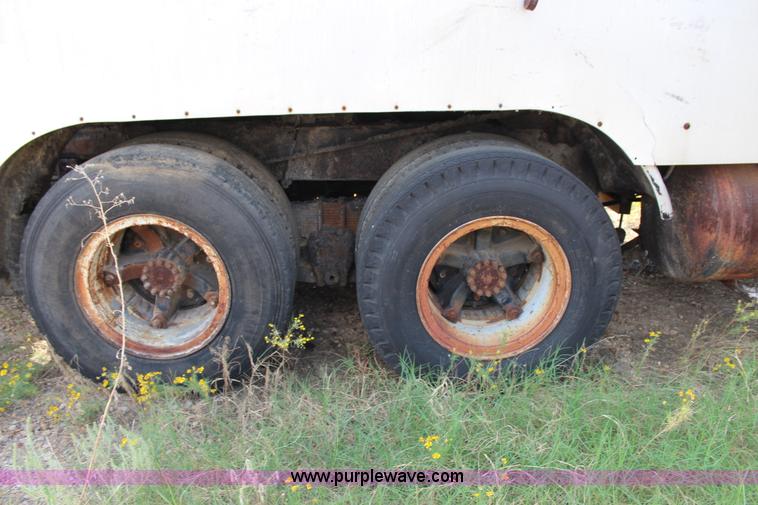 image for item J4343 1972 Ford 9000 oil distributor