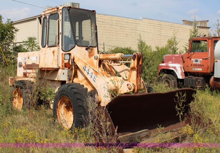 image for item J4344 1989 John Deere 444E wheel loader