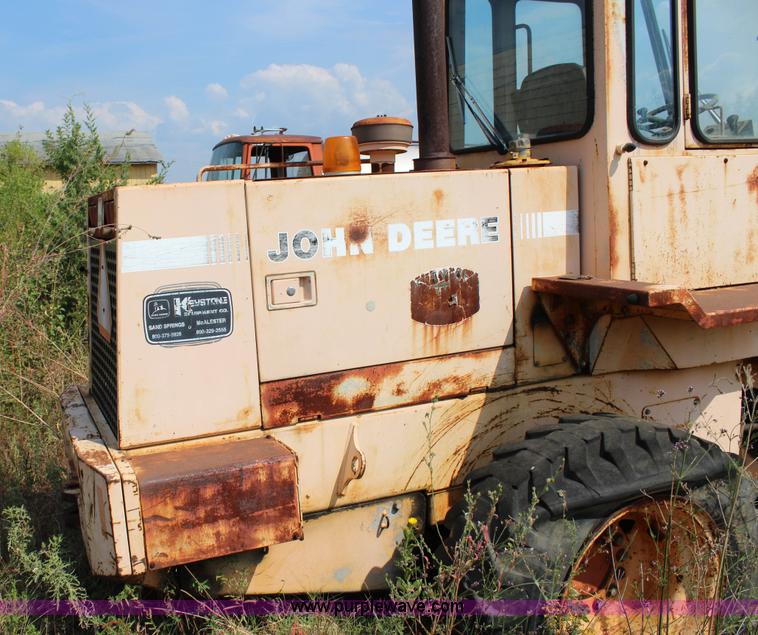 image for item J4344 1989 John Deere 444E wheel loader