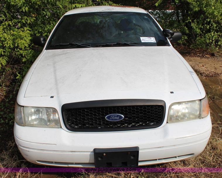 image for item J4356 2006 Ford Crown Victoria Police Interceptor