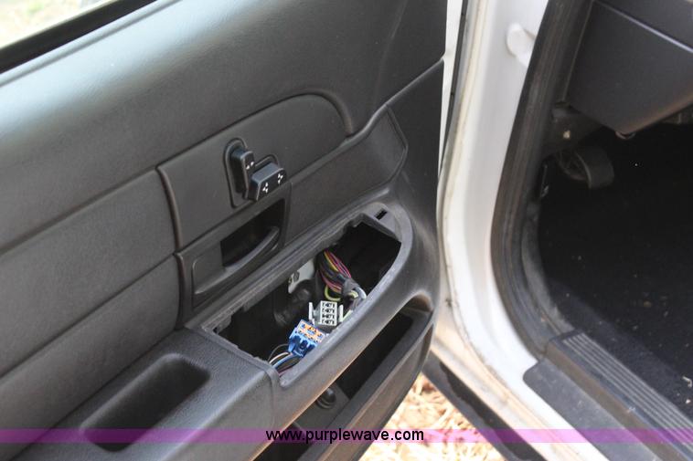 image for item J4356 2006 Ford Crown Victoria Police Interceptor