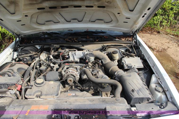 image for item J4356 2006 Ford Crown Victoria Police Interceptor