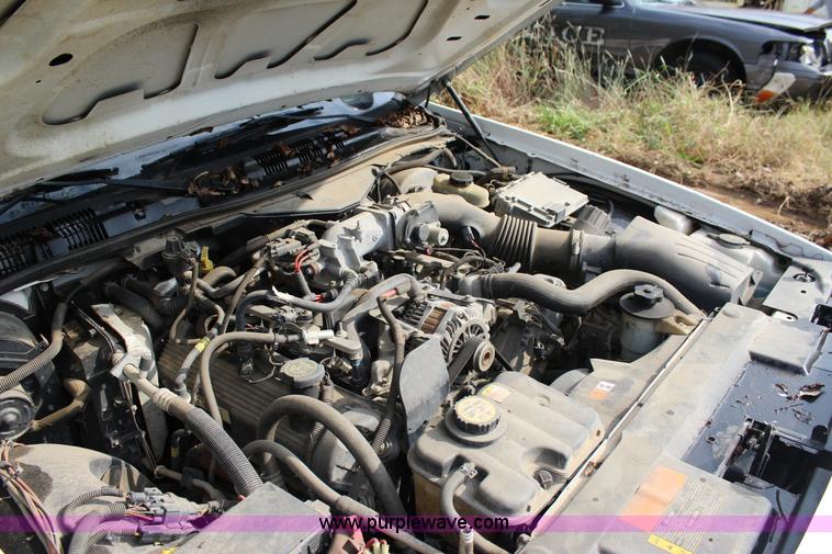 image for item J4356 2006 Ford Crown Victoria Police Interceptor