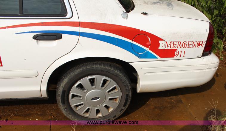 image for item J4356 2006 Ford Crown Victoria Police Interceptor