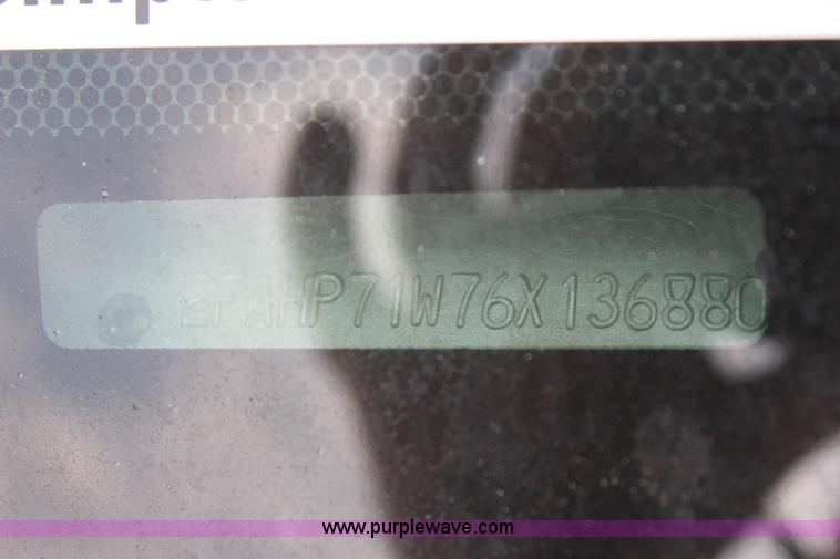 image for item J4356 2006 Ford Crown Victoria Police Interceptor