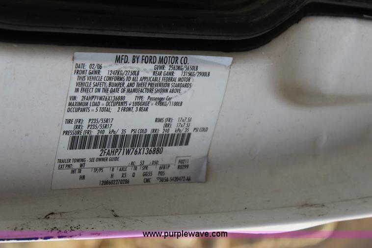 image for item J4356 2006 Ford Crown Victoria Police Interceptor