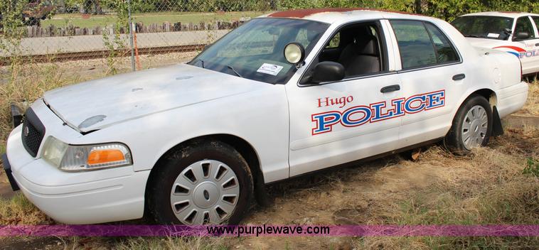 image for item J4357 2006 Ford Crown Victoria Police Interceptor