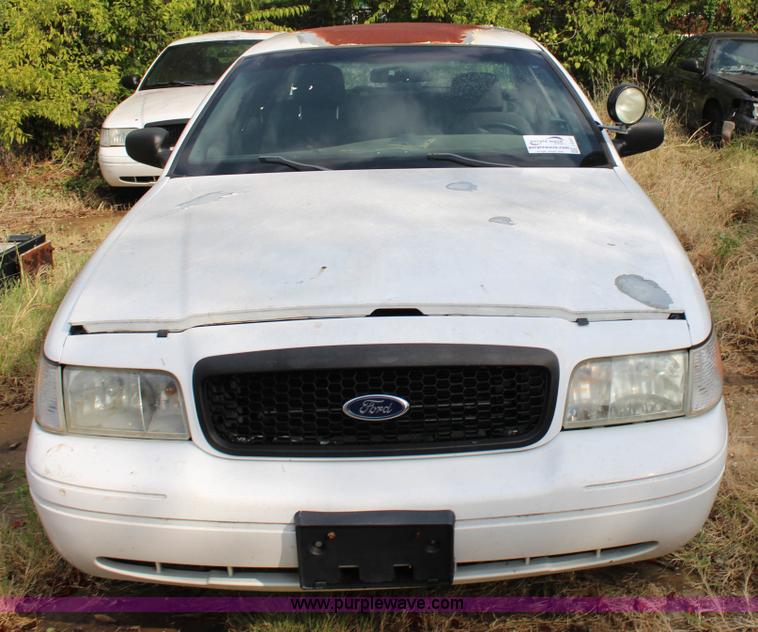 image for item J4357 2006 Ford Crown Victoria Police Interceptor