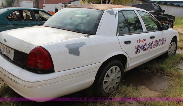 image for item J4357 2006 Ford Crown Victoria Police Interceptor