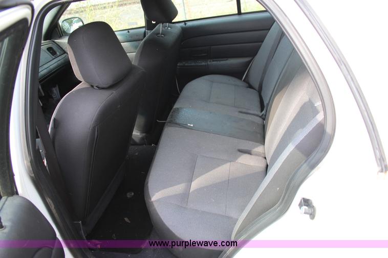 image for item J4357 2006 Ford Crown Victoria Police Interceptor