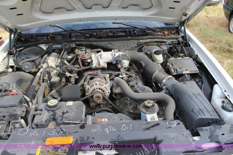 image for item J4357 2006 Ford Crown Victoria Police Interceptor