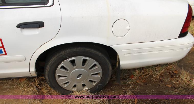 image for item J4357 2006 Ford Crown Victoria Police Interceptor