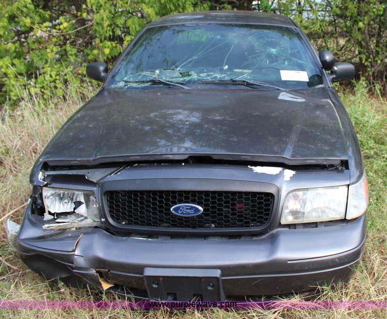 image for item J4358 2007 Ford Crown Victoria Police Interceptor