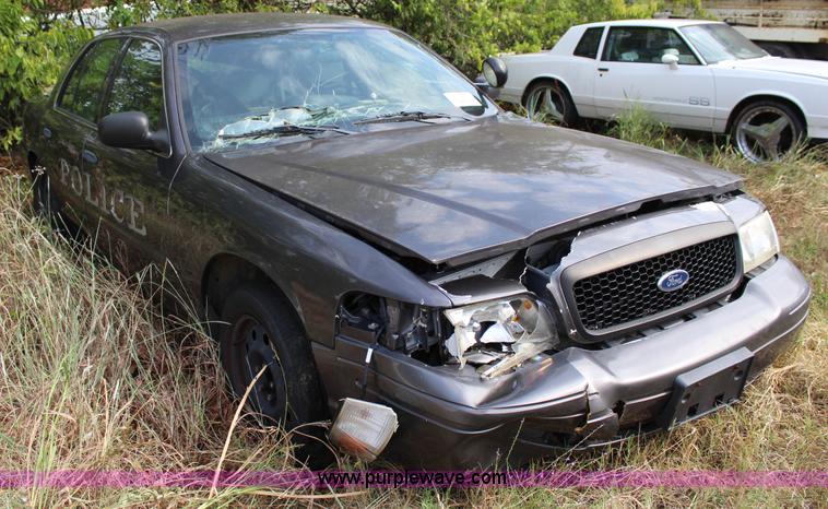 image for item J4358 2007 Ford Crown Victoria Police Interceptor