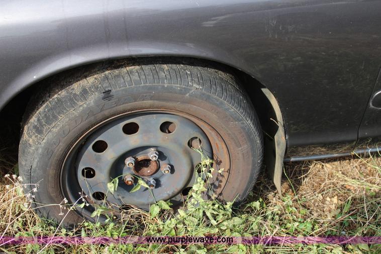 image for item J4358 2007 Ford Crown Victoria Police Interceptor