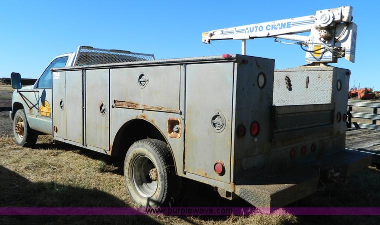 image for item J5223 1990 Chevrolet 3500 utility truck with crane