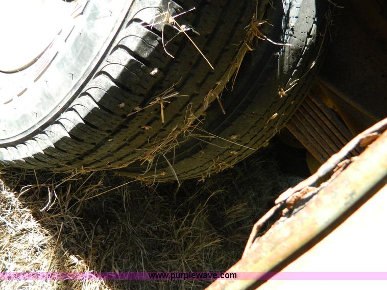 image for item J5223 1990 Chevrolet 3500 utility truck with crane