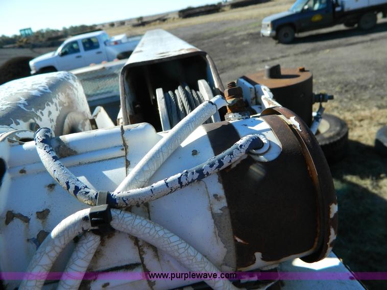 image for item J5223 1990 Chevrolet 3500 utility truck with crane