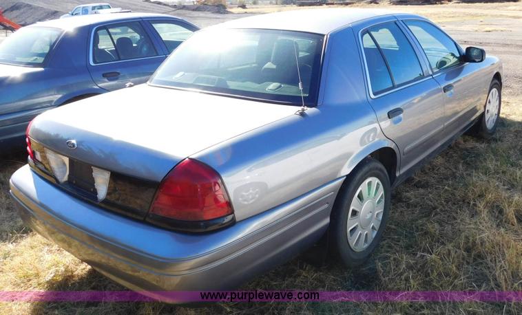 image for item J5227 2006 Ford Crown Victoria Police Interceptor