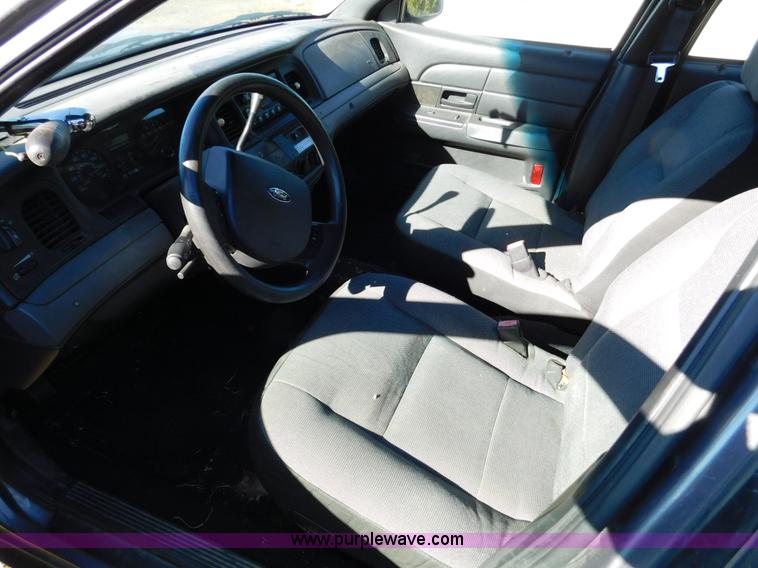 image for item J5227 2006 Ford Crown Victoria Police Interceptor