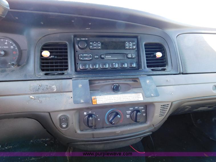 image for item J5227 2006 Ford Crown Victoria Police Interceptor