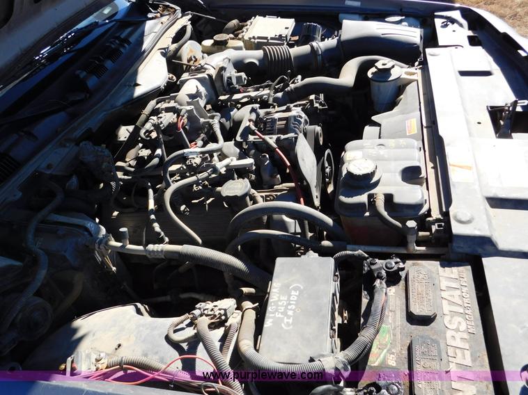 image for item J5227 2006 Ford Crown Victoria Police Interceptor