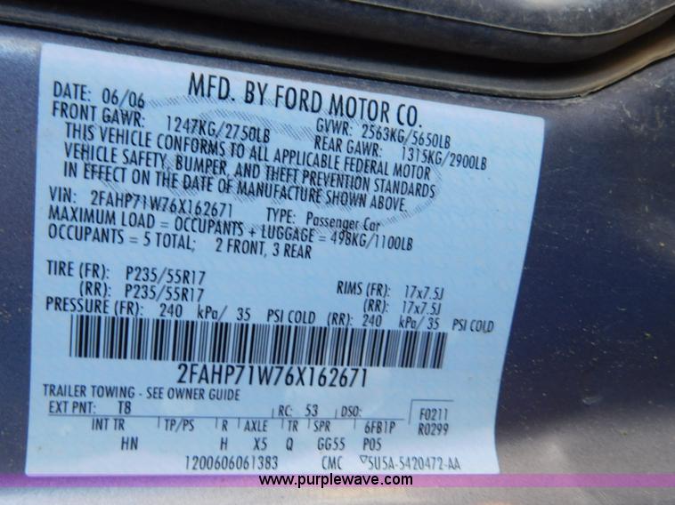 image for item J5227 2006 Ford Crown Victoria Police Interceptor