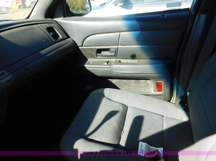 image for item J5228 2009 Ford Crown Victoria Police Interceptor