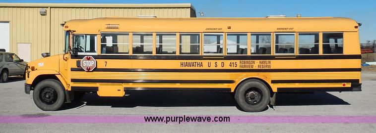 image for item J6314 2000 Freightliner FS65 Thomas school bus