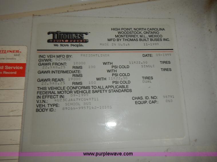 image for item J6314 2000 Freightliner FS65 Thomas school bus