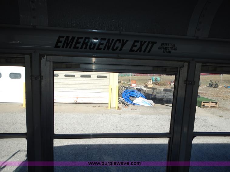 image for item J6314 2000 Freightliner FS65 Thomas school bus