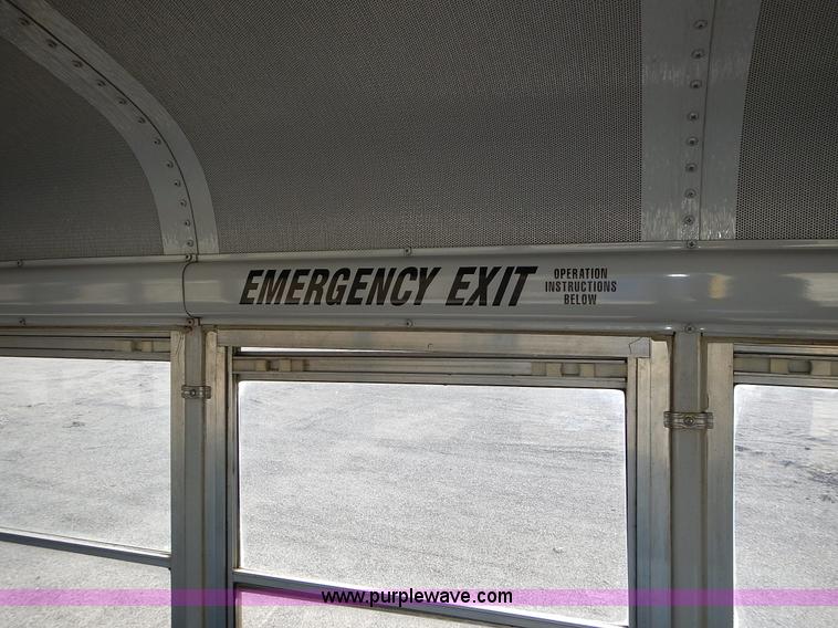 image for item J6314 2000 Freightliner FS65 Thomas school bus