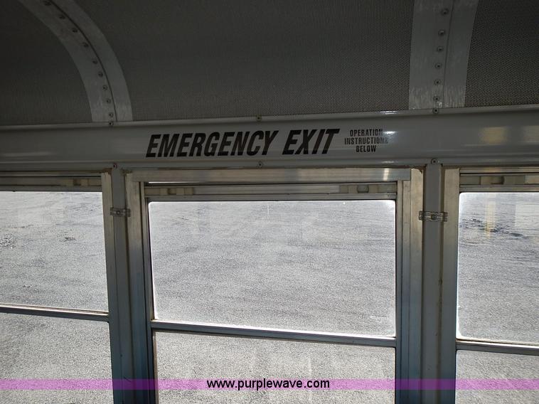 image for item J6314 2000 Freightliner FS65 Thomas school bus