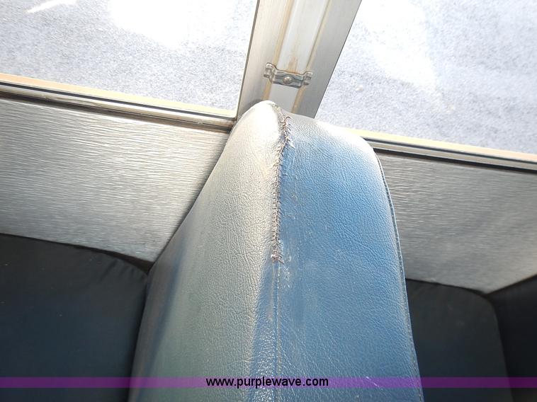 image for item J6314 2000 Freightliner FS65 Thomas school bus