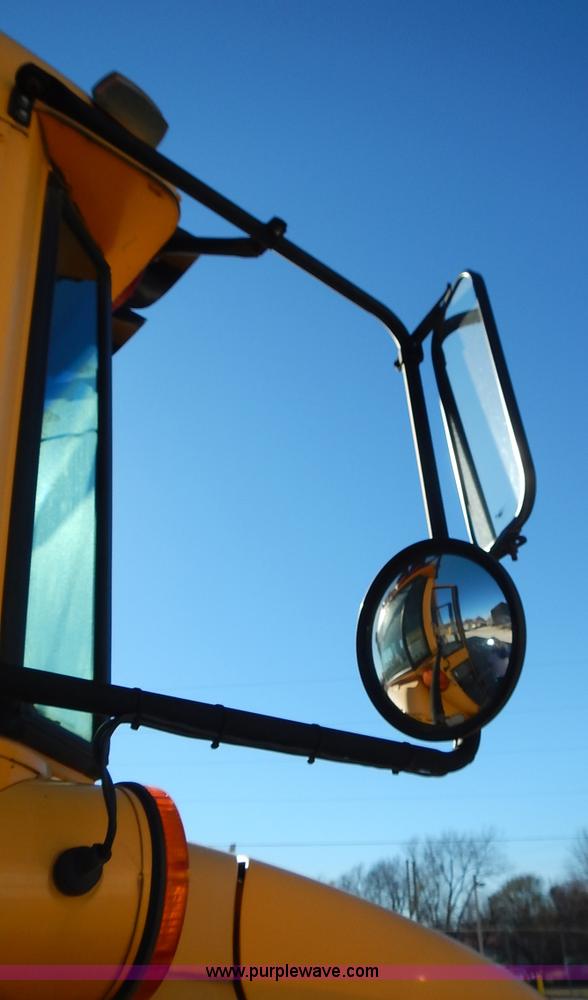 image for item J6314 2000 Freightliner FS65 Thomas school bus