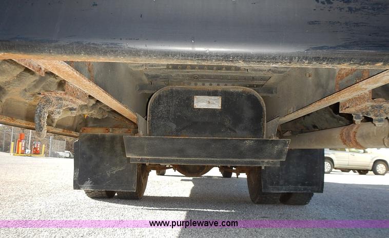 image for item J6314 2000 Freightliner FS65 Thomas school bus