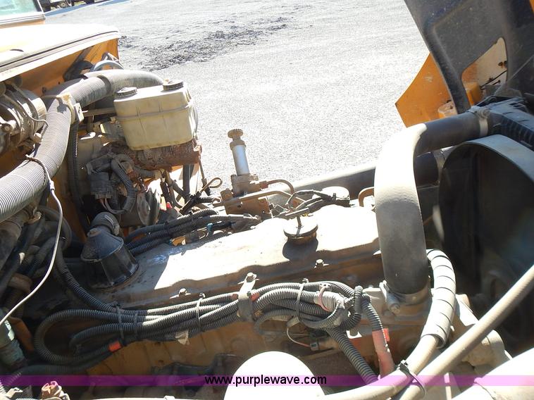 image for item J6314 2000 Freightliner FS65 Thomas school bus