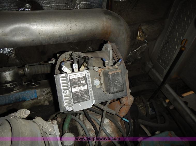 image for item J6335 1995 Emergency One fire truck