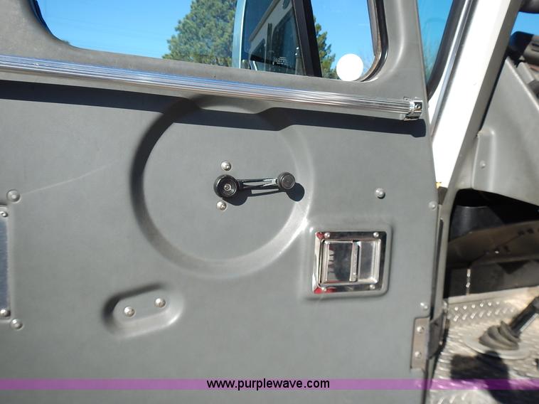 image for item J6335 1995 Emergency One fire truck