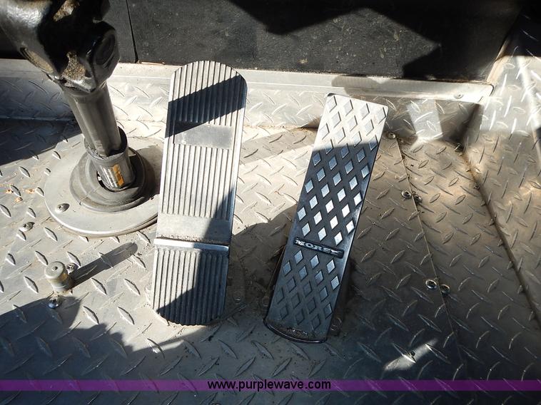 image for item J6335 1995 Emergency One fire truck