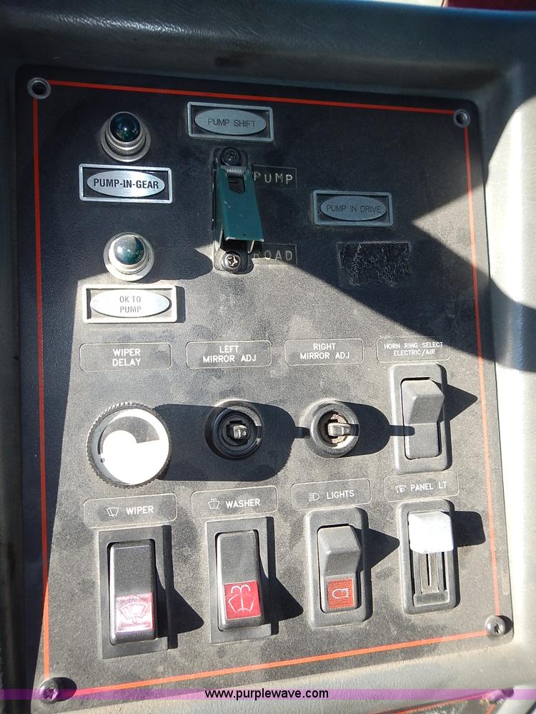 image for item J6335 1995 Emergency One fire truck