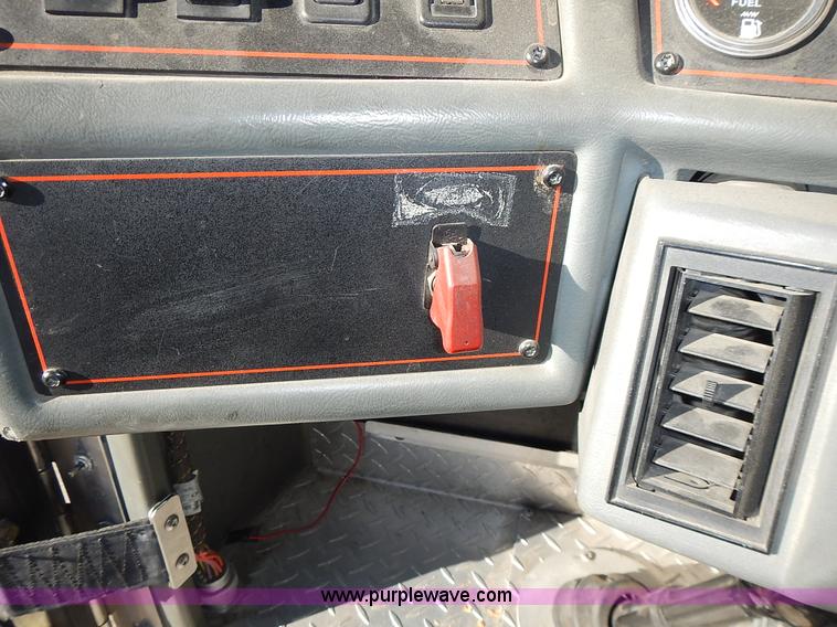 image for item J6335 1995 Emergency One fire truck