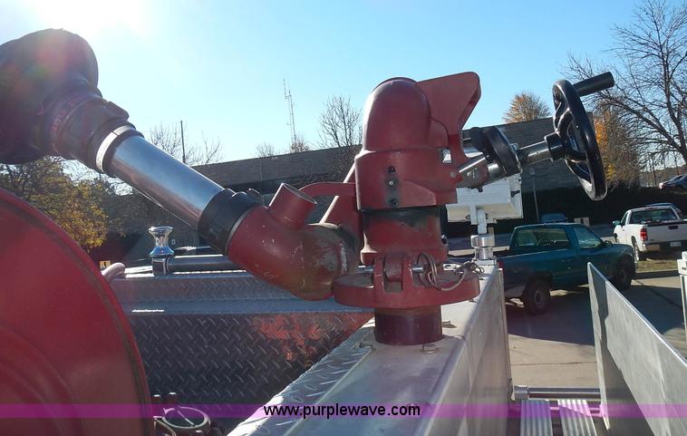 image for item J6335 1995 Emergency One fire truck