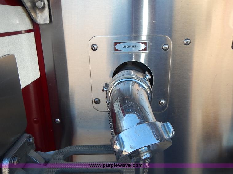 image for item J6335 1995 Emergency One fire truck