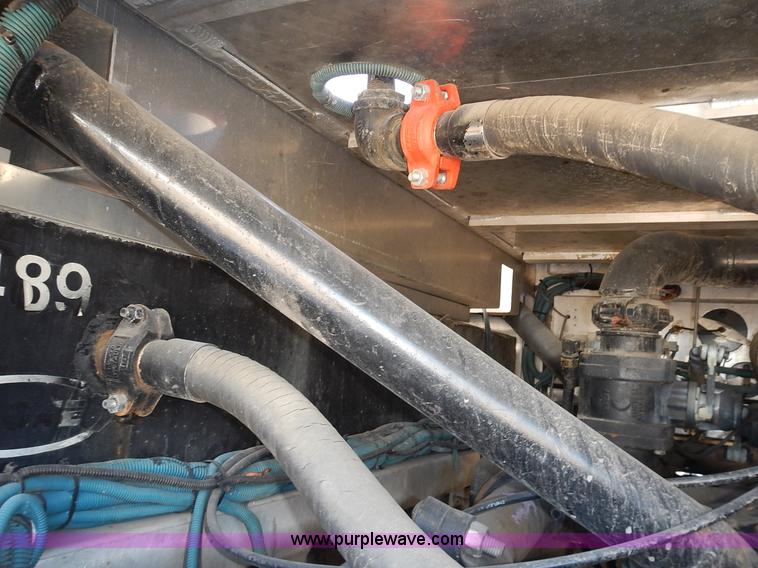 image for item J6335 1995 Emergency One fire truck