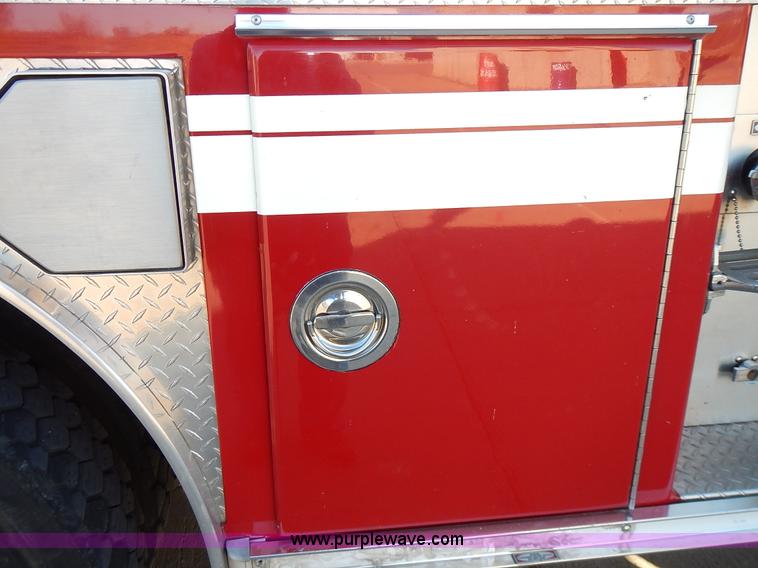 image for item J6335 1995 Emergency One fire truck
