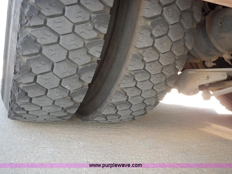 image for item J6335 1995 Emergency One fire truck