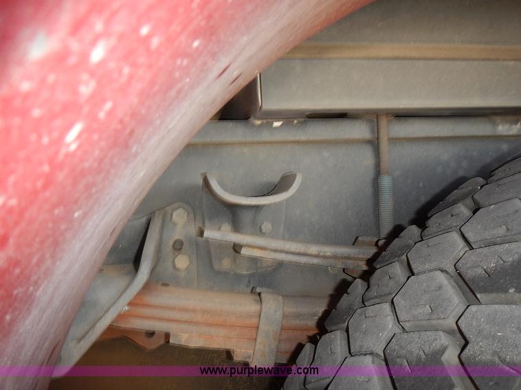 image for item J6335 1995 Emergency One fire truck