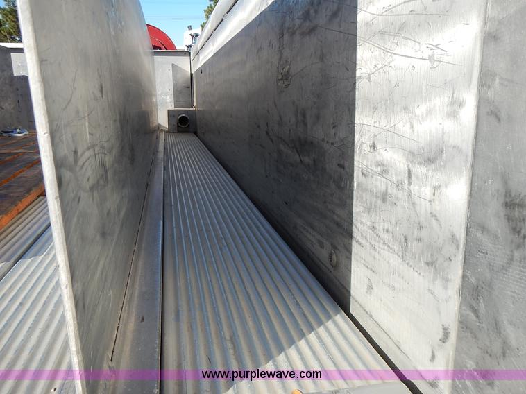 image for item J6335 1995 Emergency One fire truck